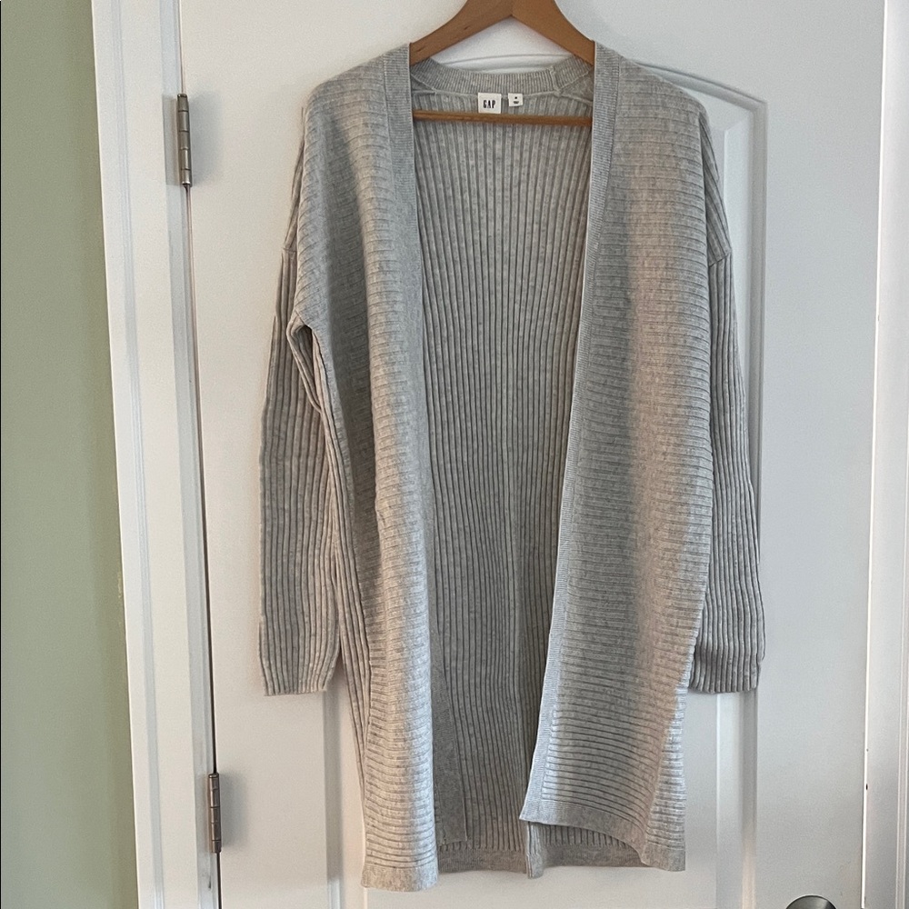 GAP Heather Gray Ribbed Cardigan